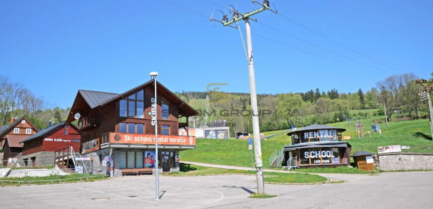 Prodej stavebního pozemku, 2.117 m2. Veškeré inženýrské sítě. Čistá v Krkonoších.